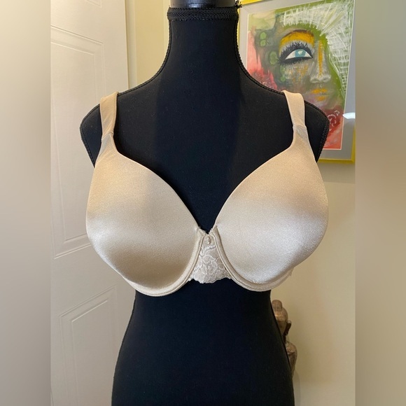 Nwot/Vanityfair 40c/90 Underwire Bra W/Lace Detail,Nylon/Spandex Pad/Cup/Lining